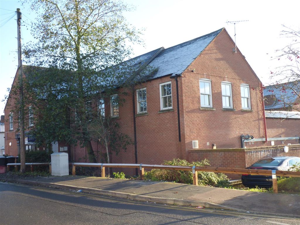 2 bed flat to rent in Chapel Street, Measham, Swadlincote DE12 Zoopla