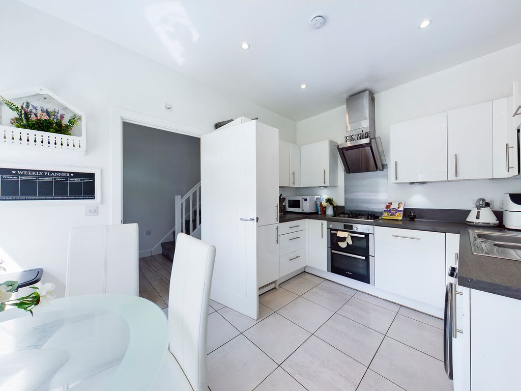 3 bed semidetached house to rent in Ashton Old Road, Openshaw