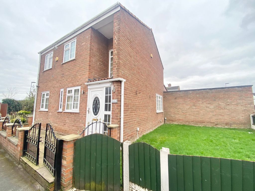 3 bed semidetached house to rent in Thorn Tree Close, Hale Village