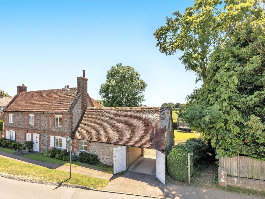 4 bed semidetached house for sale in West Stoke Road, Lavant