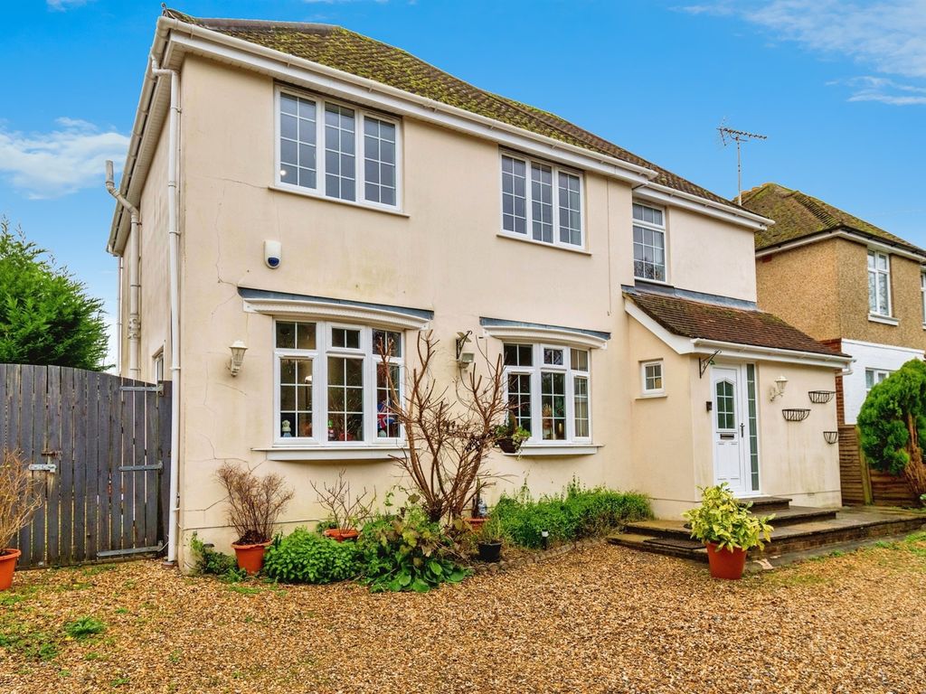 5 bed detached house for sale in Romsey Road, Shirley, Southampton SO16