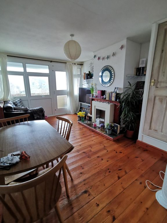 1 bed flat to rent in Chestnut Avenue, West Cross, Swansea SA3, £595