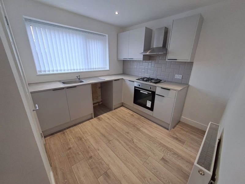 2 bed flat to rent in Newfield Close, Thornton, Liverpool L23 Zoopla