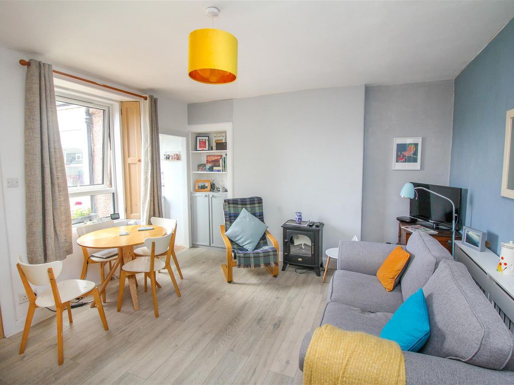 1 bed flat for sale in Dalkeith Place, Hawick TD9, £60,000 Zoopla