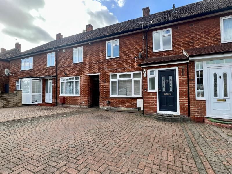 3 bed terraced house to rent in Courtenay Avenue, Harrow HA3 Zoopla