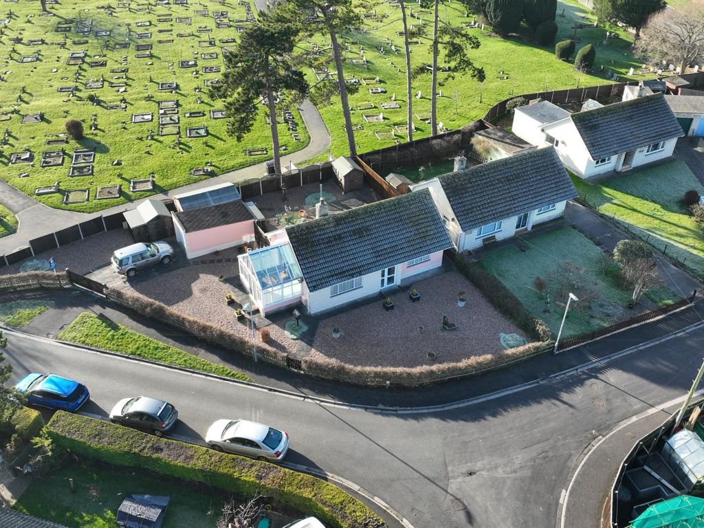 2 bed bungalow for sale in Fairford Close, Highbridge TA9 Zoopla