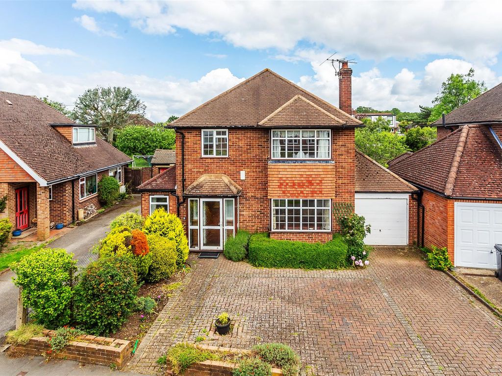 3 bed detached house for sale in Petters Road, Ashtead KT21, £800,000