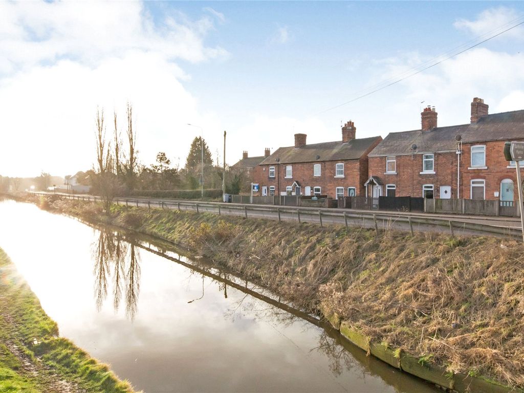 2 bed terraced house for sale in Nantwich Road, Wardle, Nantwich