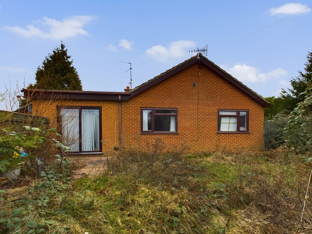 3 bed detached bungalow for sale in Railway Lane North, Sutton Bridge