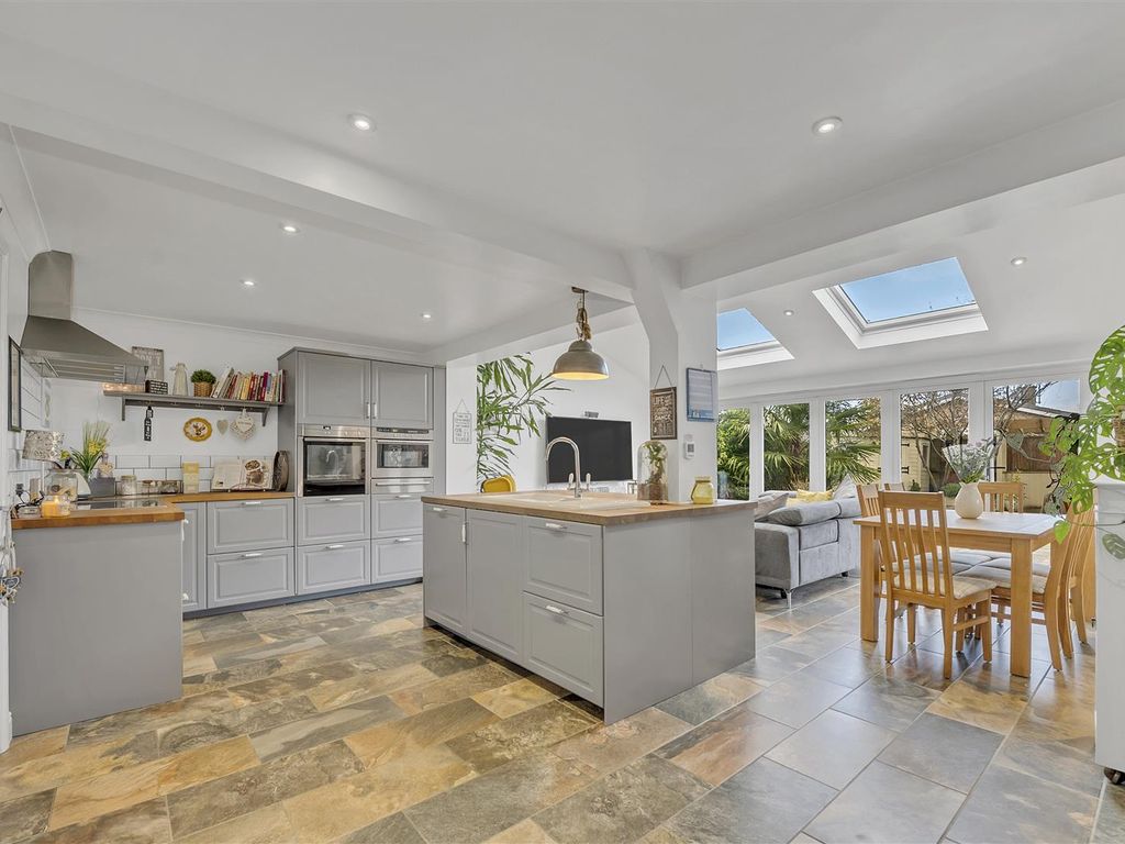 4 bed detached house for sale in Green Farm Lane, Barrow, Bury St