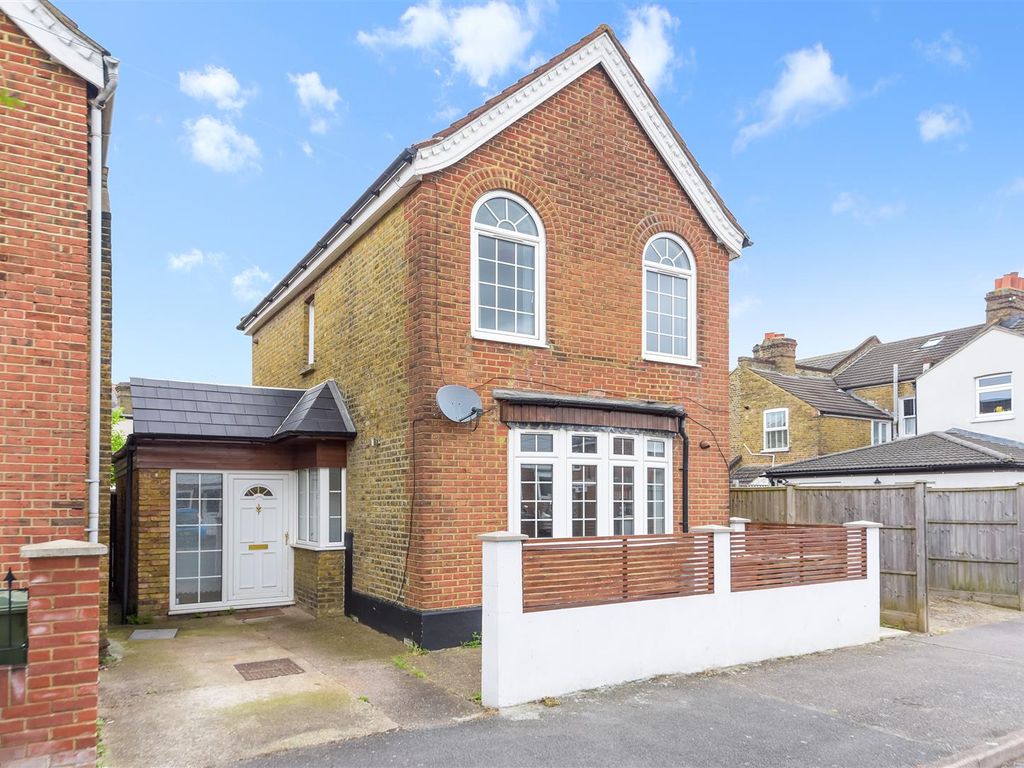 3 bed detached house for sale in Orchard Road, Sutton SM1, £575,000