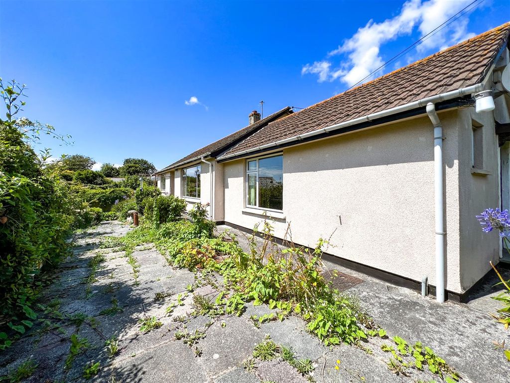 2 bed bungalow for sale in Cross Street, Helston TR13, £230,000 Zoopla