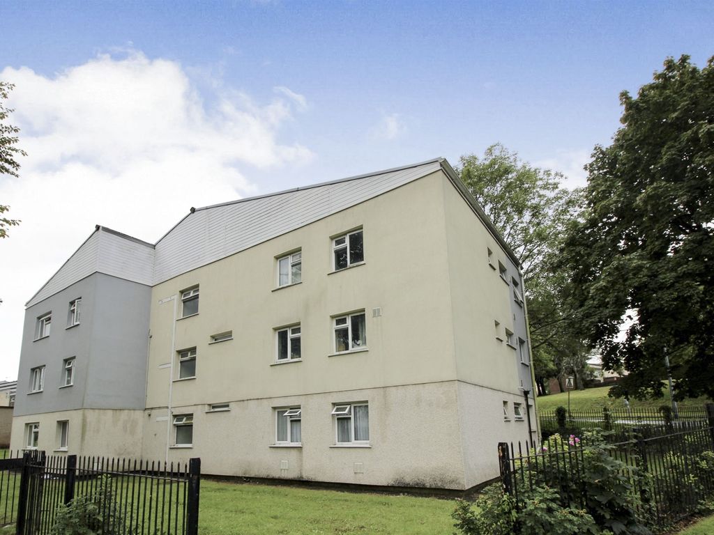 2 bed flat for sale in CoedYGores, Llanedeyrn, Cardiff CF23, £130,000