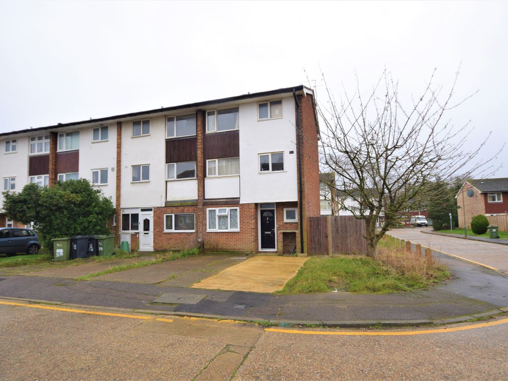 4 bed semidetached house to rent in Guildford Park Avenue, Guildford