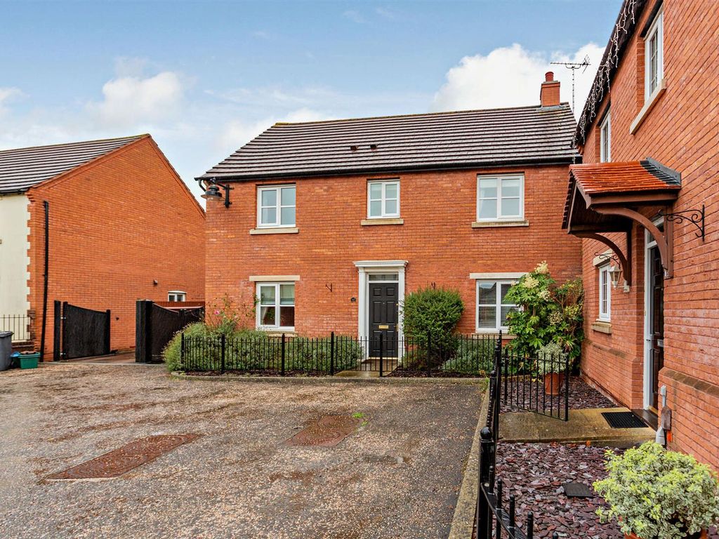 Thistlebank, Gloucester GL2  