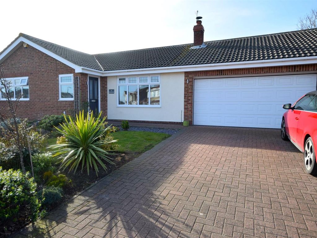 3 bed detached bungalow for sale in Shearwater, Whitburn, Sunderland