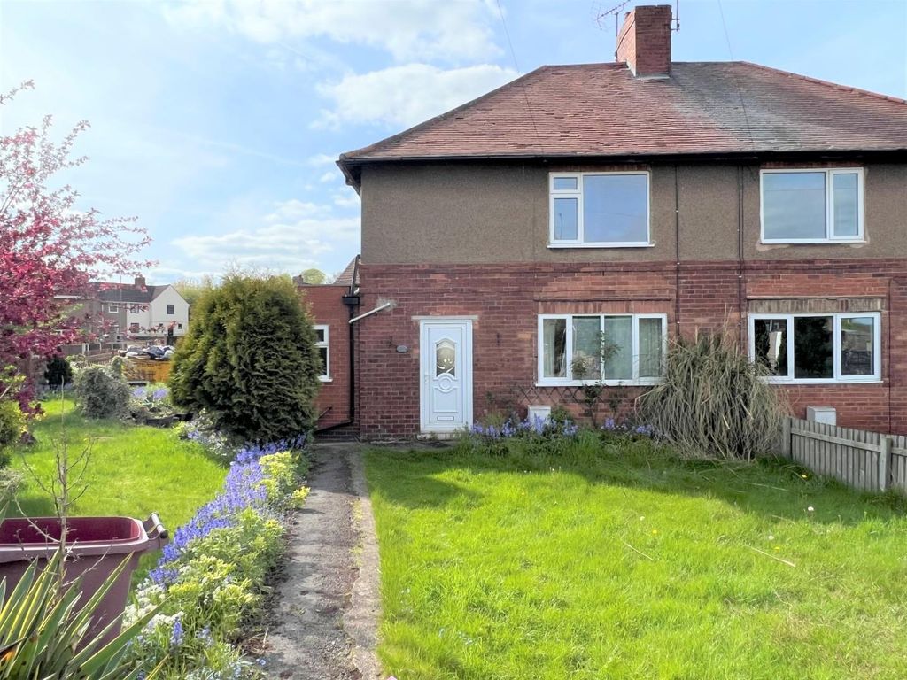 3 bed semidetached house for sale in Devonshire Drive, Langwith