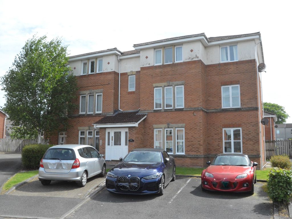 1 bed flat for sale in Sir William Wallace Court, Larbert