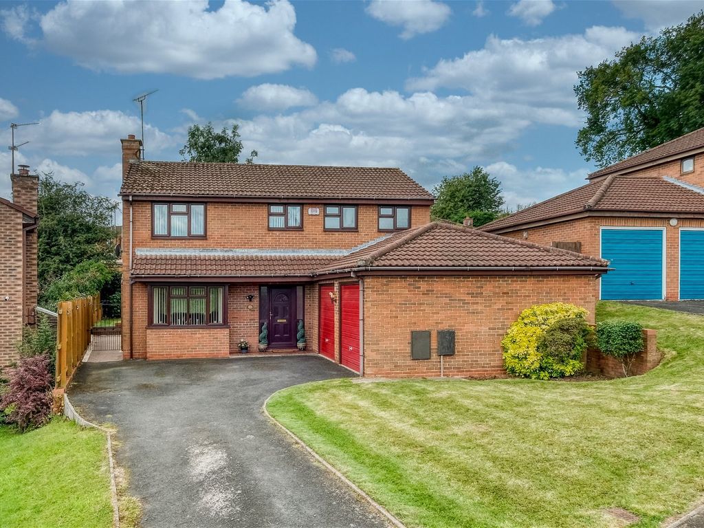 4 bed detached house for sale in Batsford Close, Wirehill, Redditch B98, £435,000 Zoopla