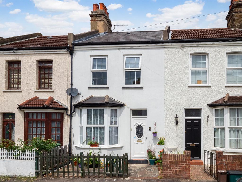 3 bed terraced house for sale in Vale Road, Sutton SM1, £450,000 Zoopla