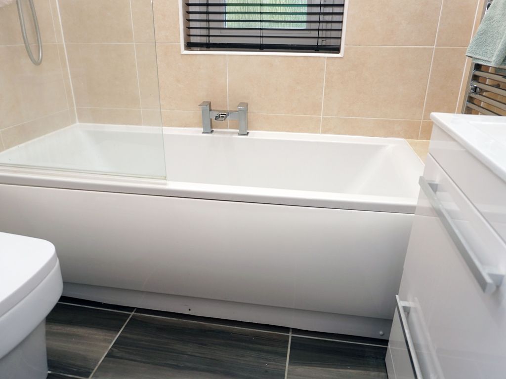 3 bed semidetached house for sale in Harrington Road, West Mains, East