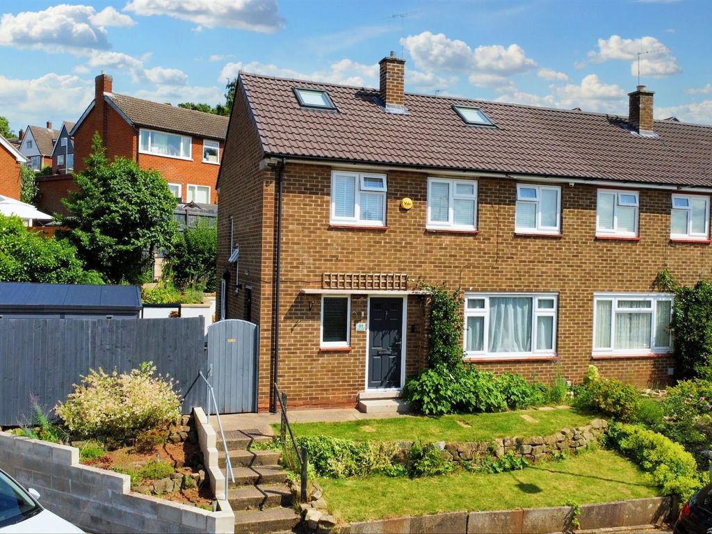 3 bed semidetached house for sale in Albion Rise, Arnold, Nottingham