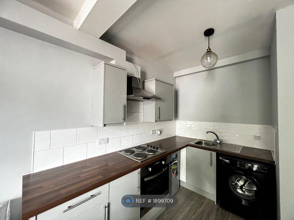 1 bed flat to rent in White Hart Court, Market Rasen LN8, £450 pcm Zoopla