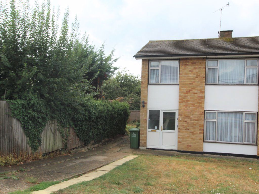 3 bed property to rent in Franklins Way, Wickford SS11 Zoopla