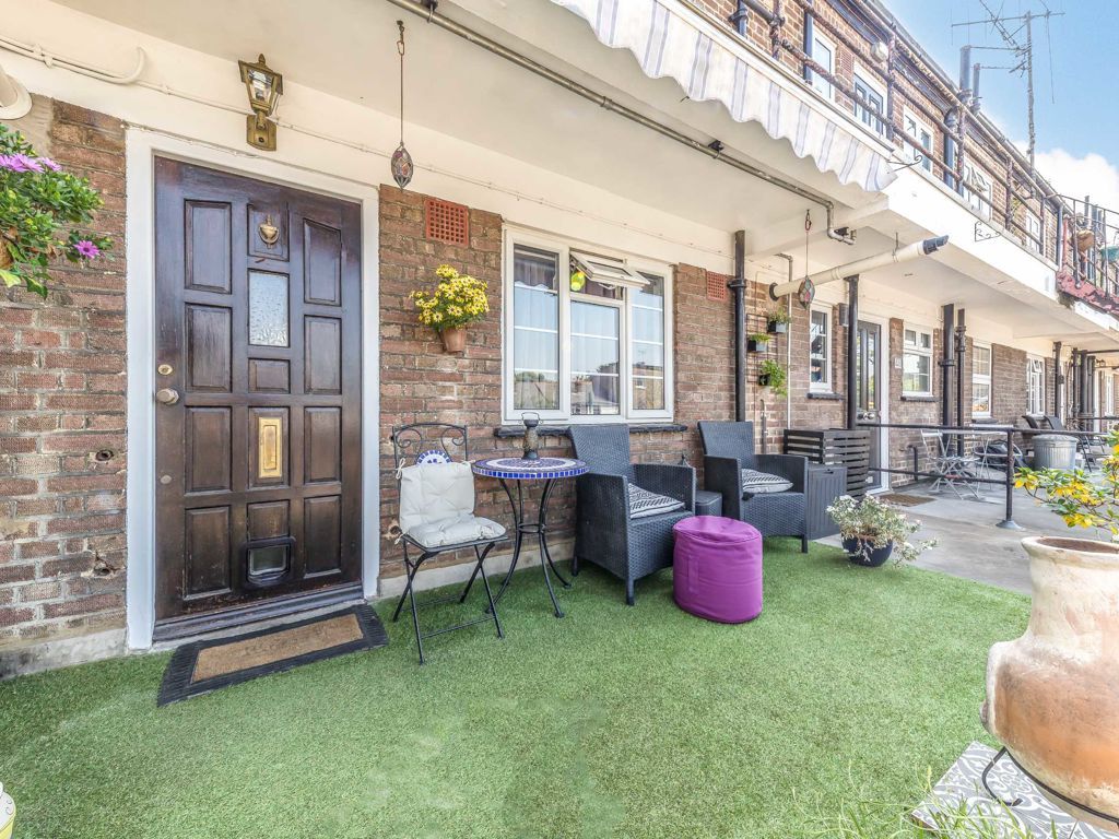 1 bed flat for sale in Heath Road, Twickenham TW1, £265,000 Zoopla
