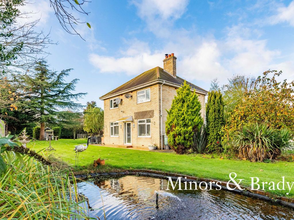 5 bed detached house for sale in Whiteheath Road, Thurton, Norwich NR14