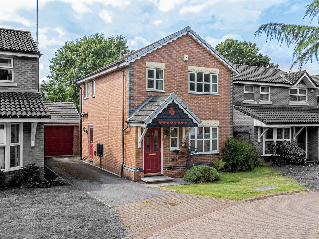 3 bed detached house for sale in Woodthorn Close, Daresbury, Warrington