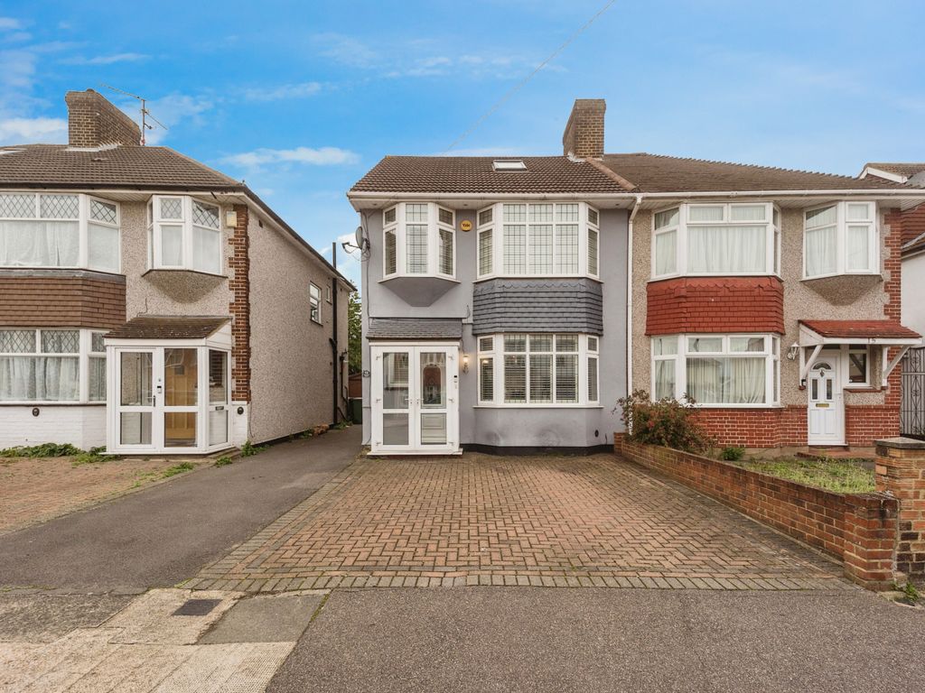 5 bed semidetached house for sale in Buxton Road, Erith DA8, £550,000