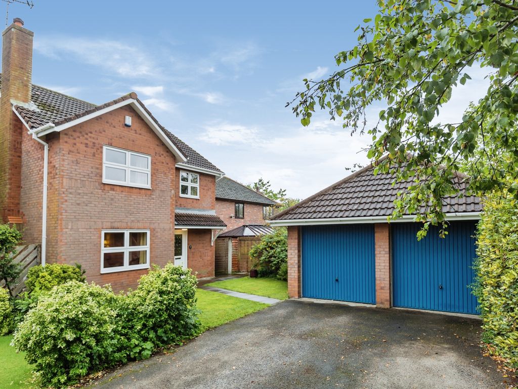 4 bed detached house for sale in Townfield Close, Preston PR4, £360,000