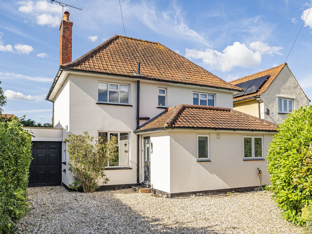 3 bed detached house for sale in Kingfield, Woking, Surrey GU22, £