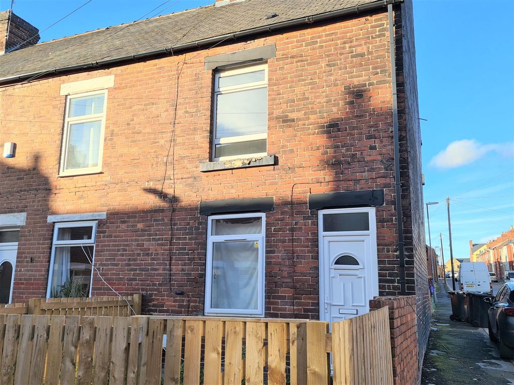 3 bed end terrace house for sale in Claycliffe Terrace, Goldthorpe