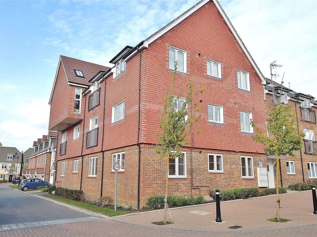 2 bed flat for sale in Knaphill, Woking, Surrey GU21 Zoopla