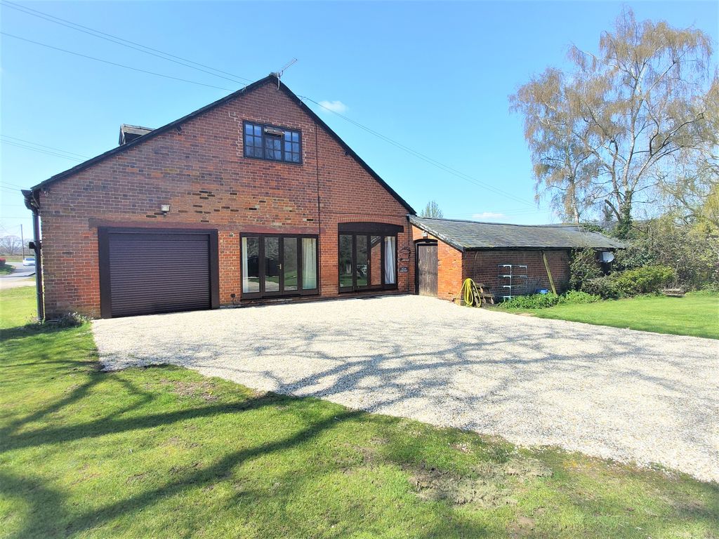 2 bed property to rent in Chedburgh Road, Whepstead, Bury St. Edmunds