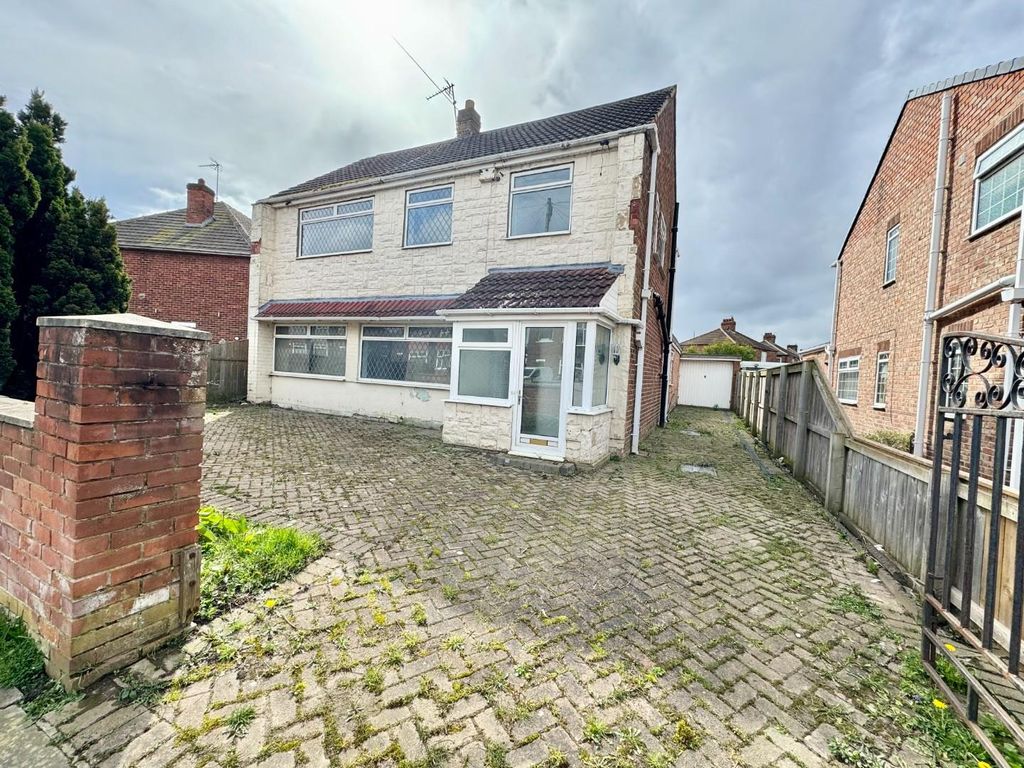 4 bed detached house for sale in Lexden Avenue, Middlesbrough TS5, £