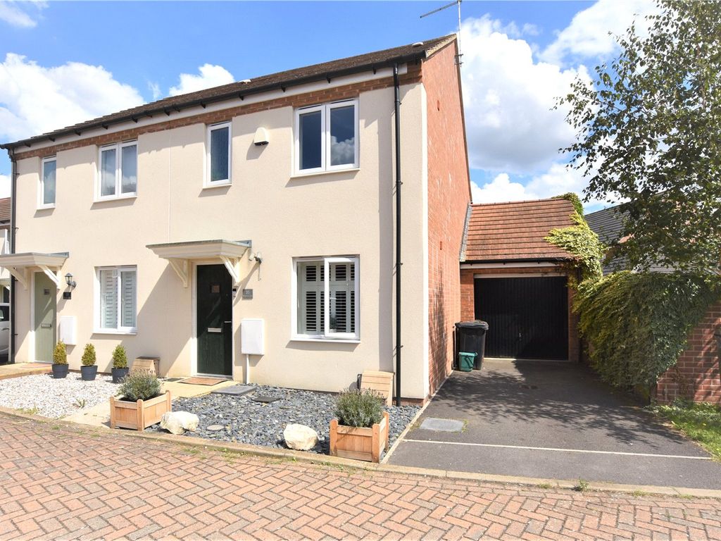 3 bed semidetached house for sale in Potteries Lane, Chilton, Didcot