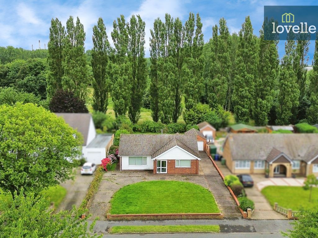 3 bed detached bungalow for sale in Church Lane, Immingham DN40, £