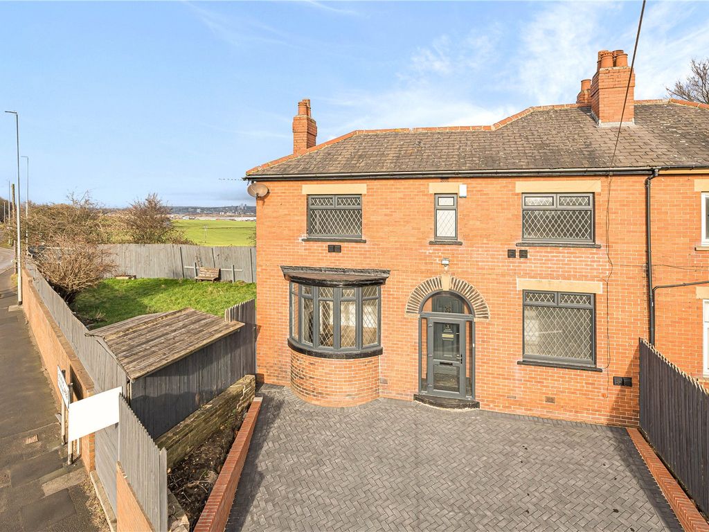 3 bed semidetached house for sale in Leeds Road, Rothwell, Leeds, West