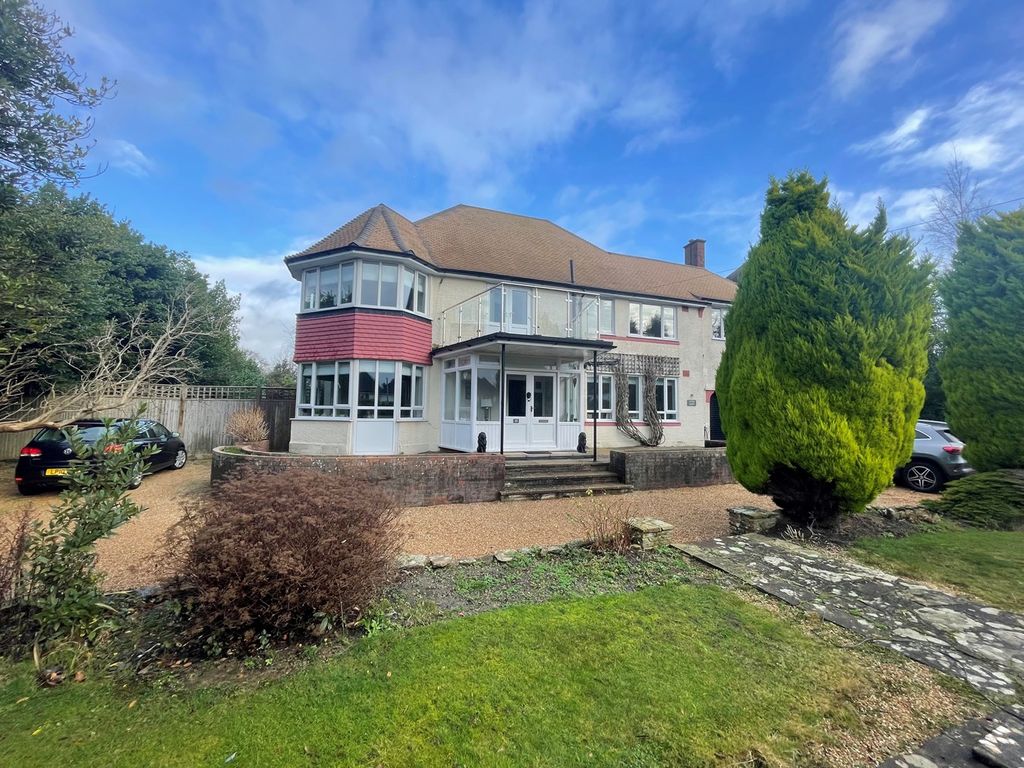 5 bed detached house for sale in Clavering Walk, BexhillOnSea TN39, £