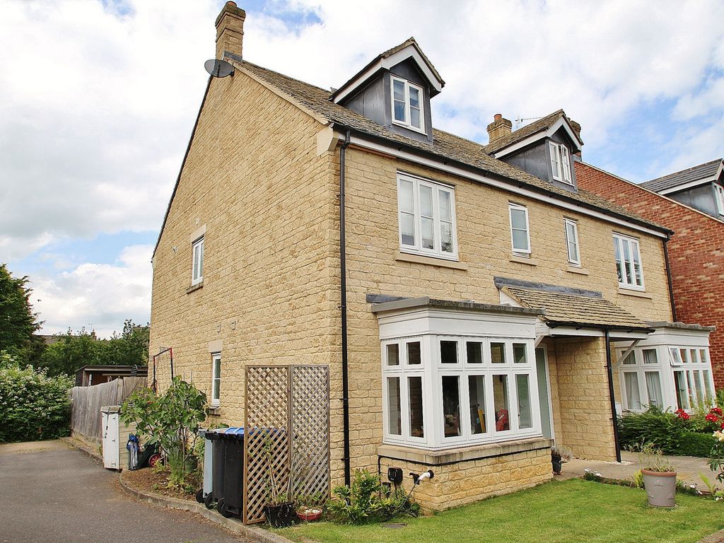 4 bed semidetached house for sale in The Old Dairy, Witney OX28, £