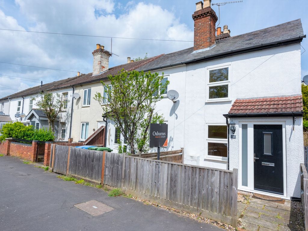 2 bed end terrace house for sale in Reading Road, North Camp GU14, £315,000 Zoopla