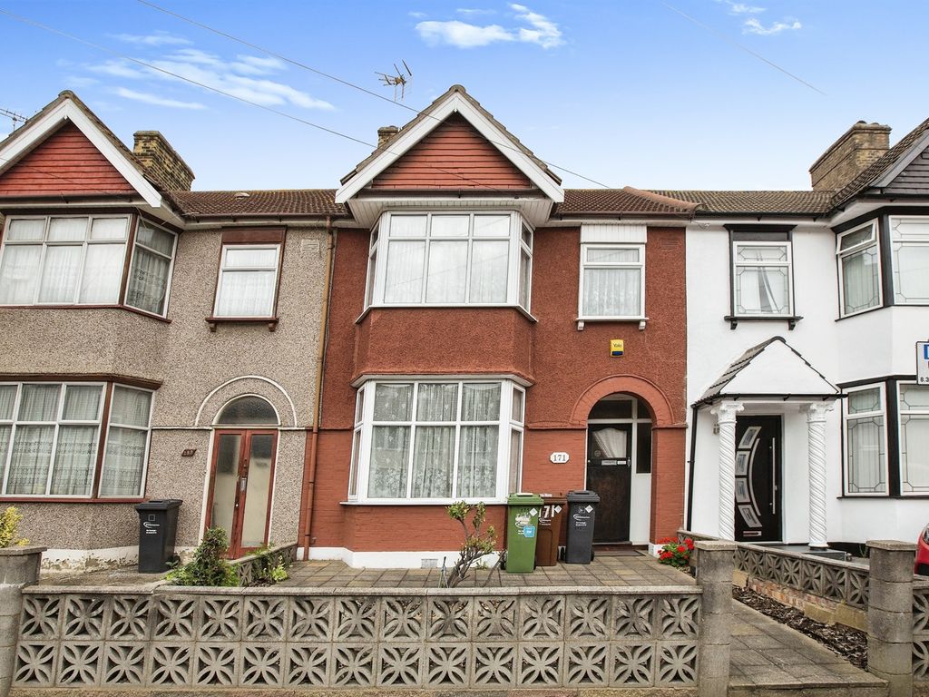 3 bed terraced house for sale in Salisbury Avenue, Barking IG11, £