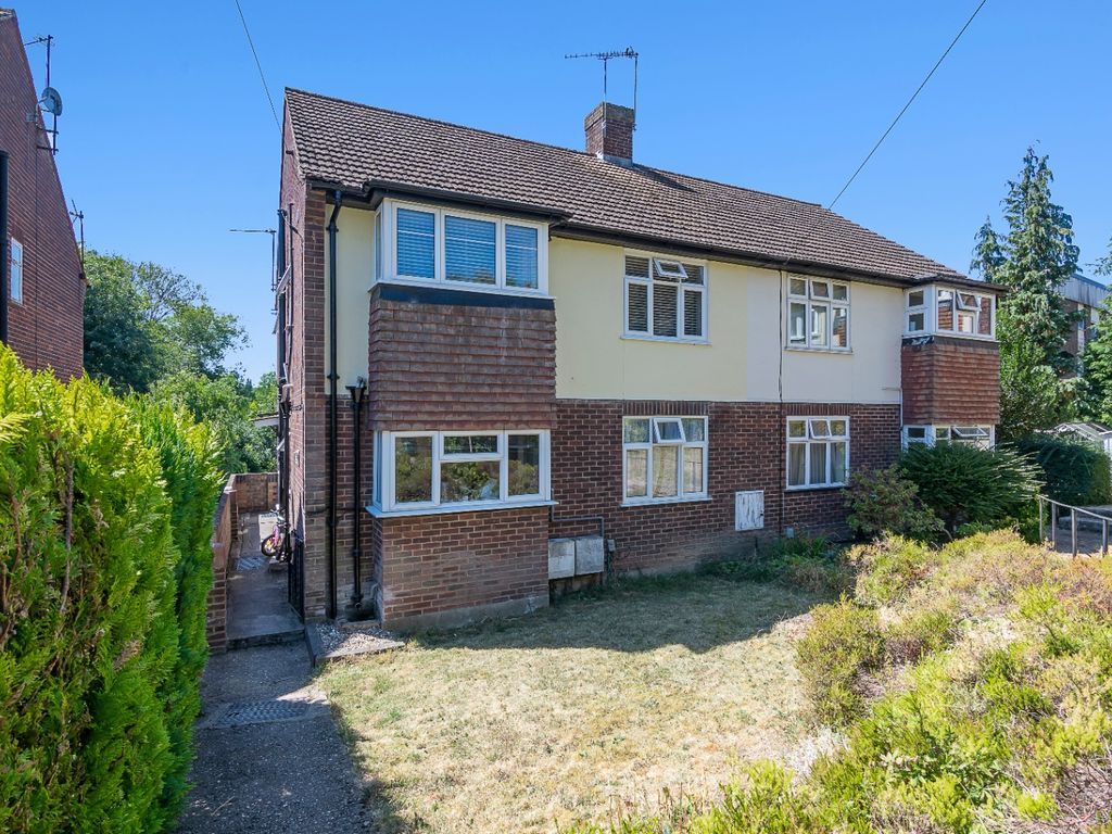 2 bed for sale in Riverside Close, St. Albans AL1 Zoopla
