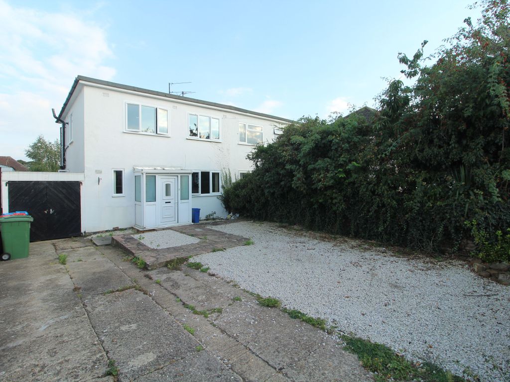 3 bed semidetached house for sale in Keppel Avenue, Haversham, Milton