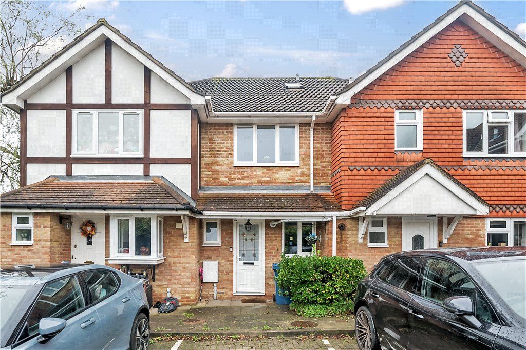2 bed terraced house for sale in Kingfisher Close, Harrow Weald, Harrow
