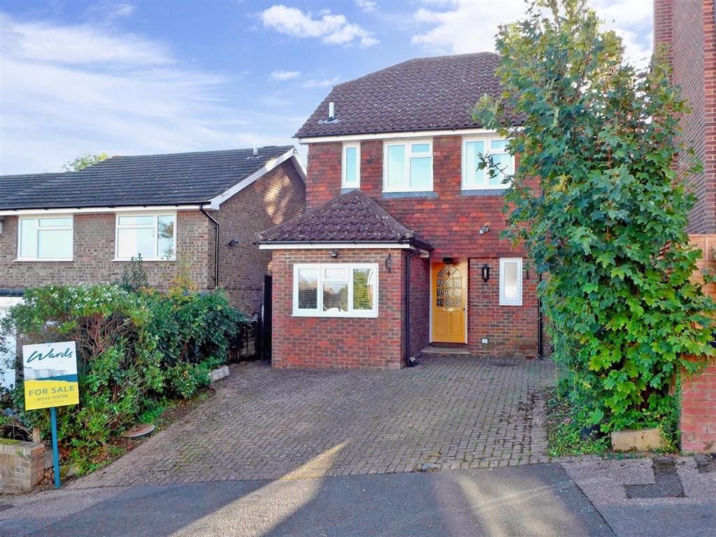 3 bed detached house for sale in Weald View Road, Tonbridge, Kent TN9