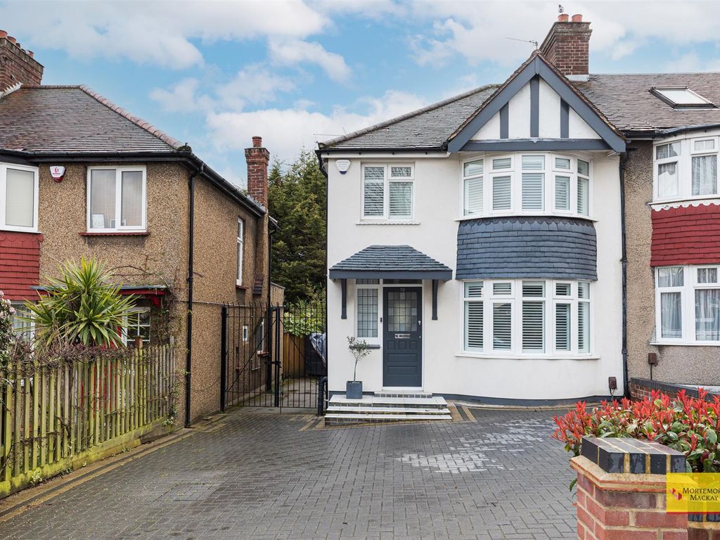 3 bed property for sale in Linden Way, London N14 Zoopla